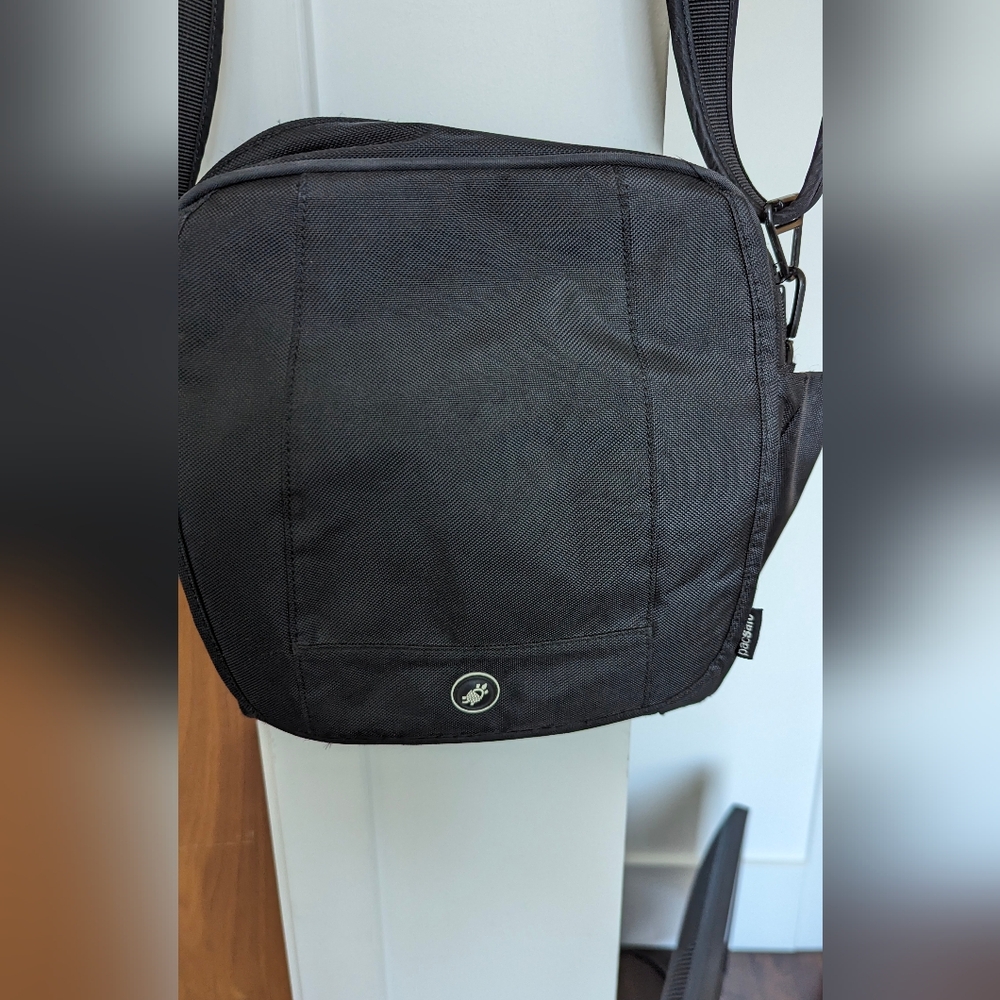 Pacsafe Crossbody Bag